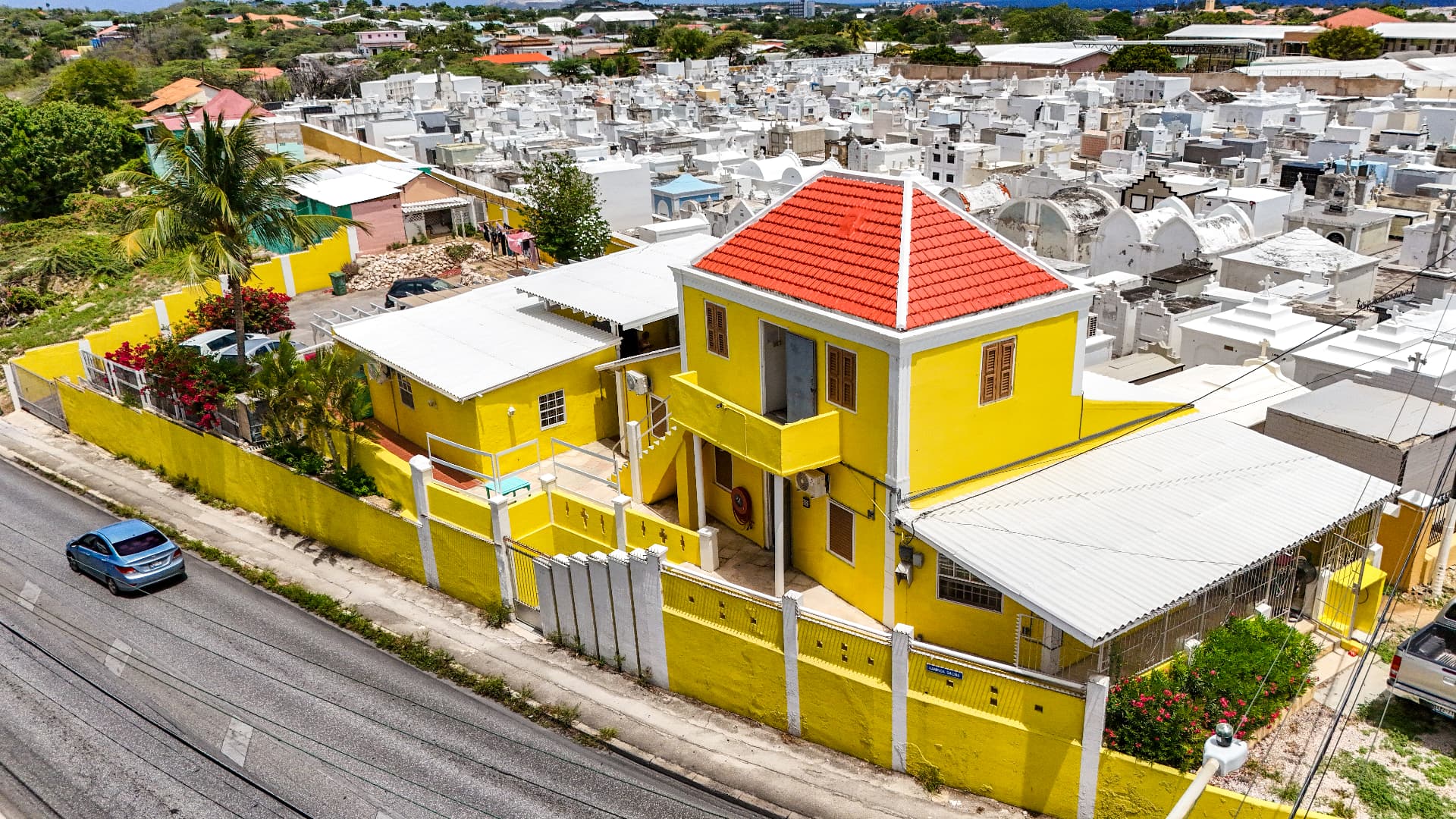 Aerial view of Casa 2 student housing in Curaçao
