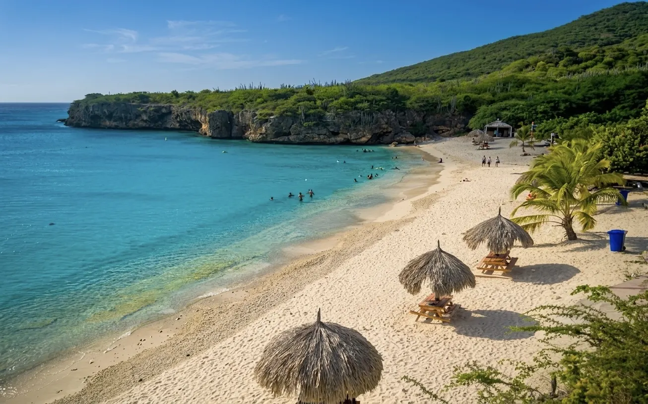 Grote Knip beach in Curaçao, a short drive from NextWave student housing