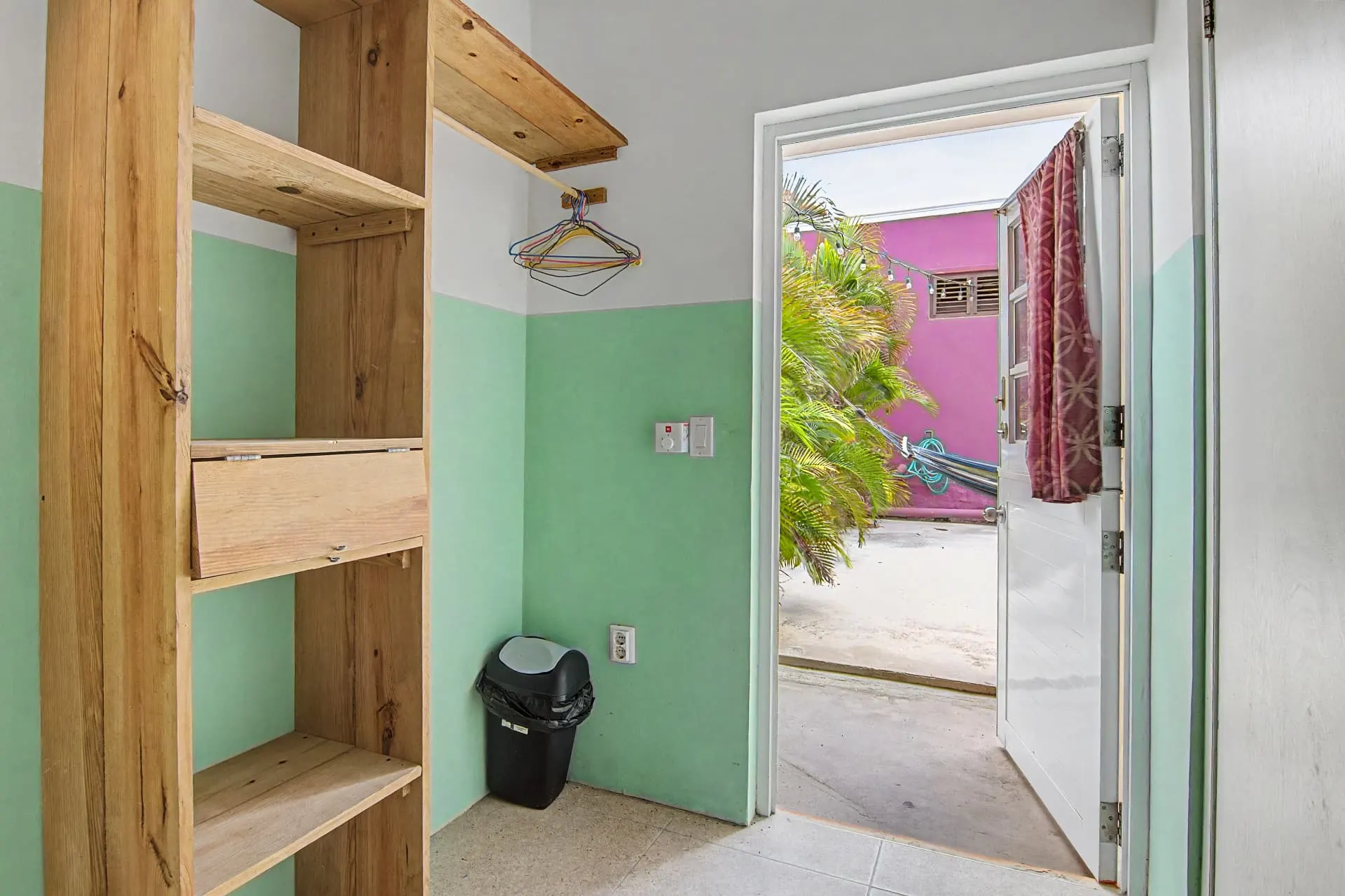 Casa 7 room storage shelves and clothing rack